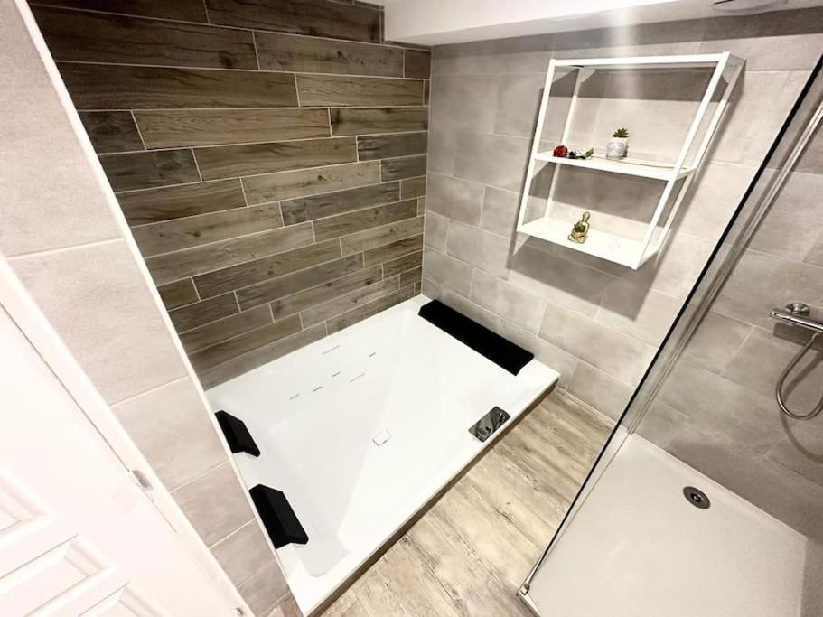 L'Evasion - Climatise - Jardin - Plage - Jacuzzi Perpignan Dış mekan fotoğraf